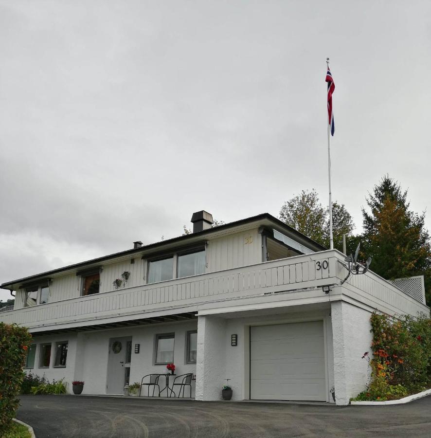 Gjesterom Til Leie I Et Privat Hus Brumunddal Exterior foto